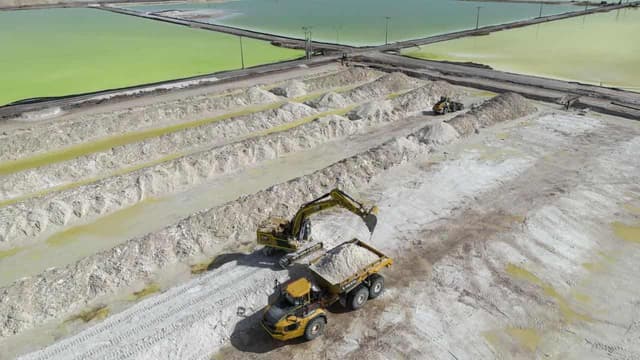 Australia holds cards as global lithium shortage looms