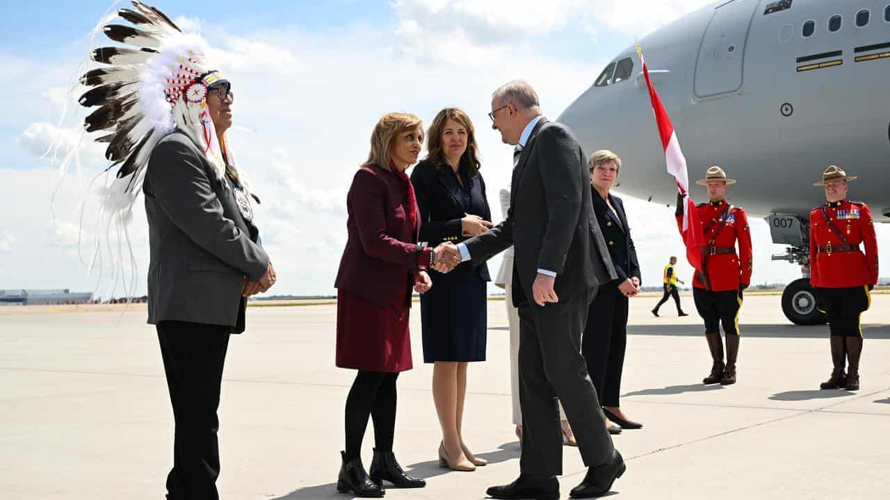 PM arrives in Canada ahead of Trump tariff sit down
