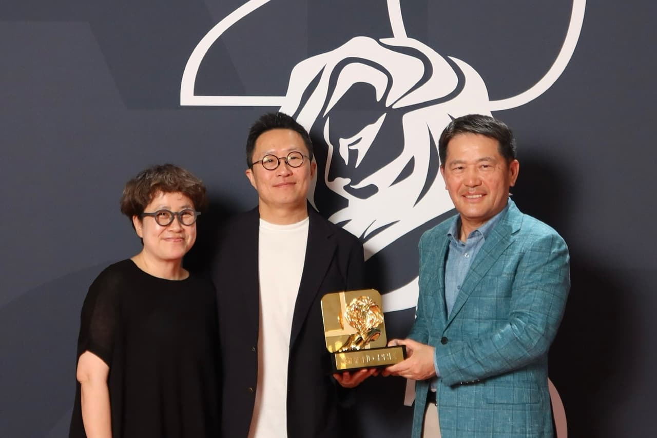 Hyundai Motor Wins Grand Prix and Two Gold Lions at Cannes Lions with 'Night Fishing' and 'Tree Correspondents'