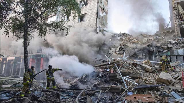 Zelenskiy urges pressure on Russia after Kyiv strike