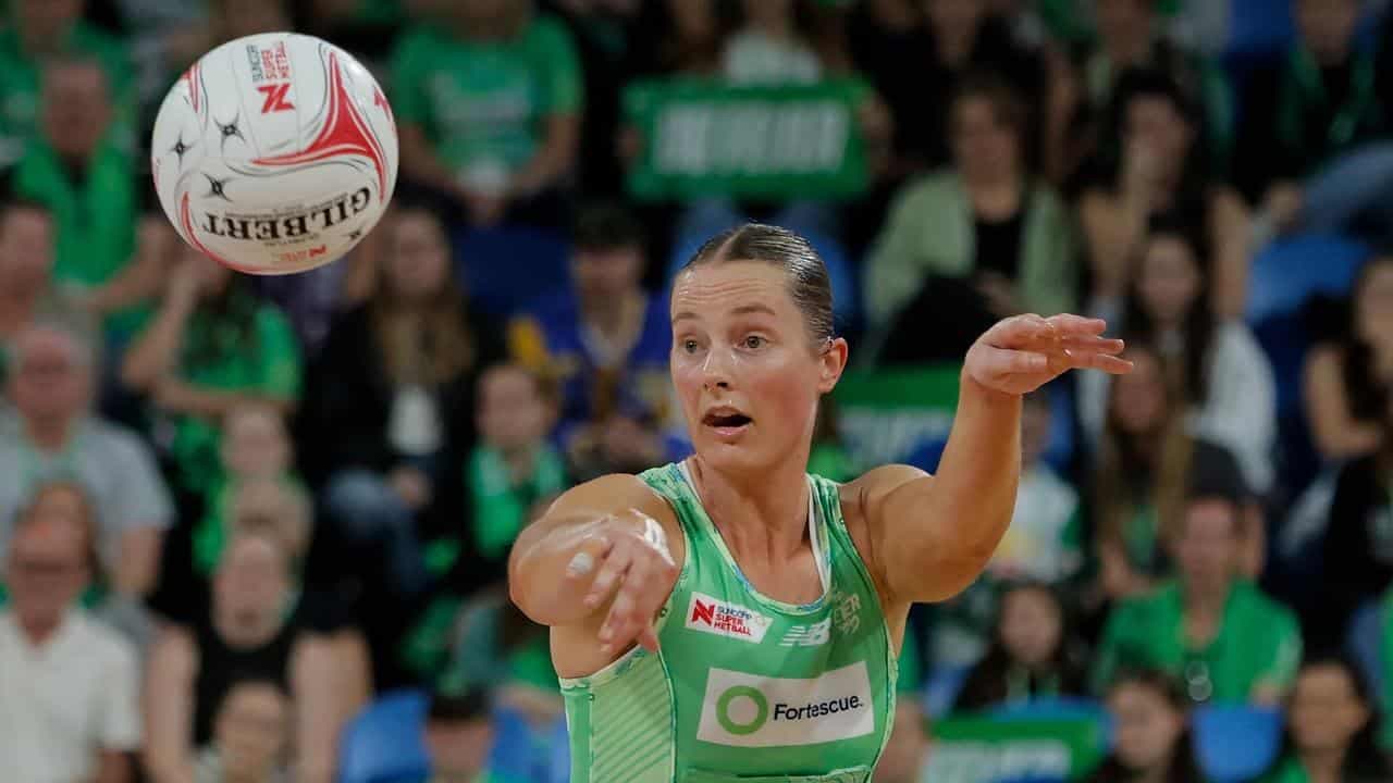Fever take down Thunderbirds and storm to top spot