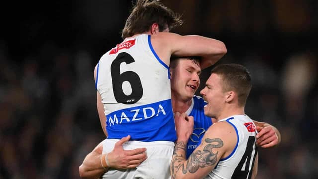 Carlton's loss to rising Roos 'unacceptable', says Voss