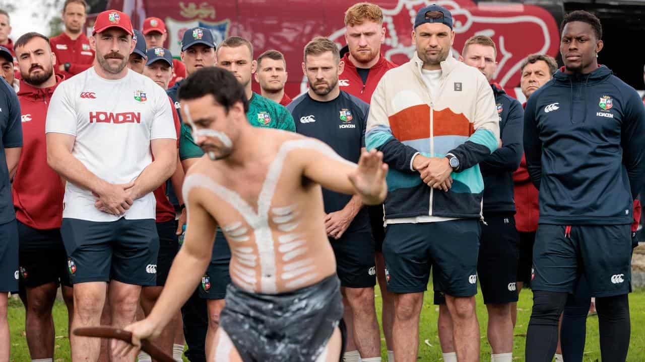 Rugby Australia warned: Release your Wallabies, or else