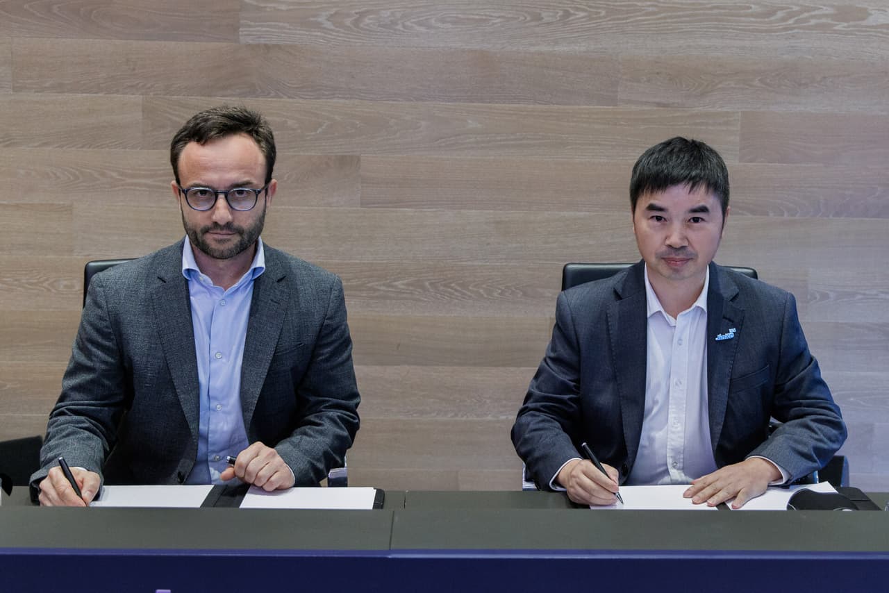 Jinko ESS and METLEN Forge 3GWh+ Strategic BESS Partnership to Accelerate Renewable Energy Transition in Europe and Latin America