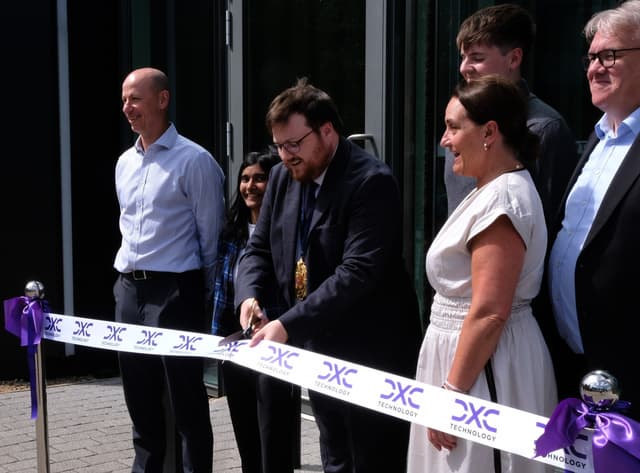DXC Opens Farnborough Office, Launches Aerospace and Defense Hub in the UK