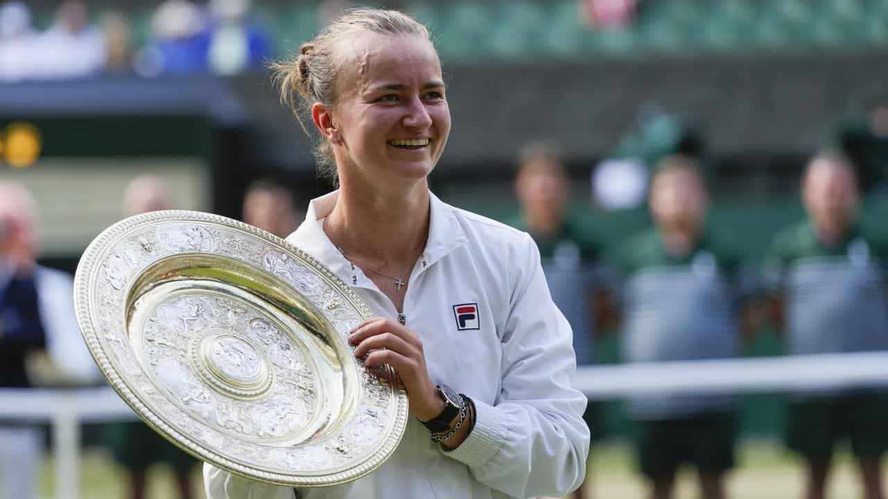 Wimbledon champ in injury scare before title defence