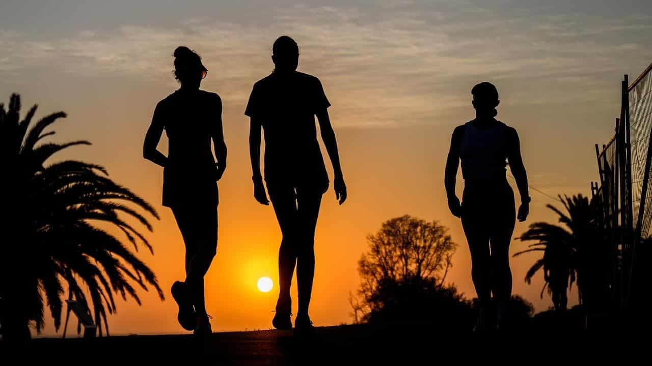 Poor sleep, menopause flare-ups: health in warmer world