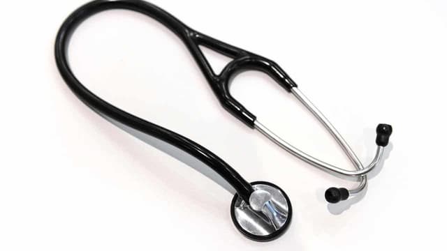 No, hospitals did not issue dubious women's health warnings