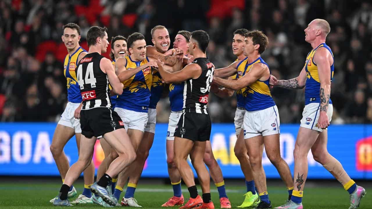 Ladder-leading Magpies given major scare by Eagles