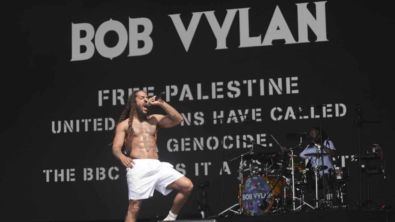 Police review rapper's Glastonbury anti-Israel comments