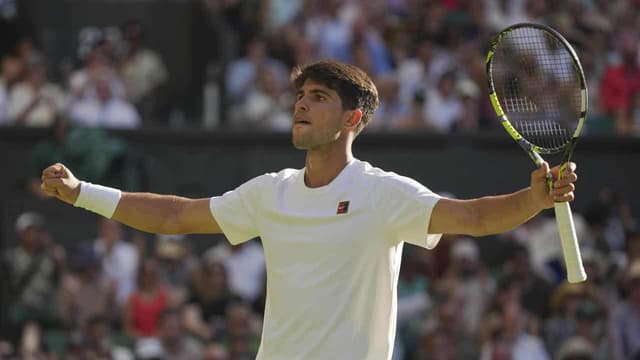 Alcaraz survives scare as Medvedev suffers Wimbledon KO
