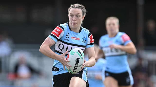 Roofer to NRLW: Cronulla young gun does it all