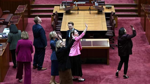 Freshman politicians go to first day of 'Senate school'