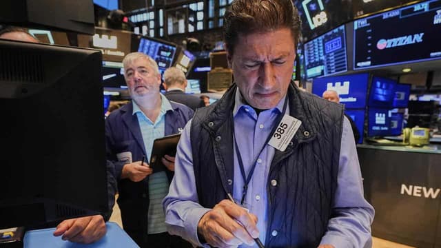 Tech stocks boost Nasdaq, S&P 500 to record highs