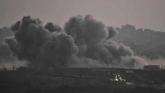 Dozens more dead as Hamas seeks ceasefire guarantees