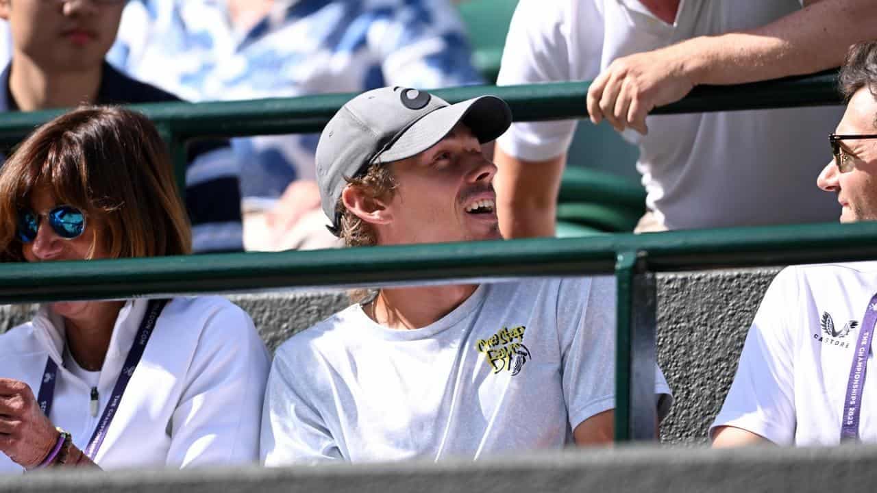 Blinkers on for Demon after comforting fiancee Katie