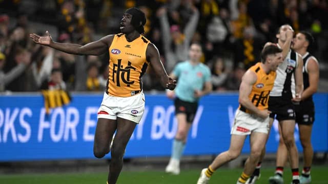 Hawks too strong despite Saints star causing nightmares