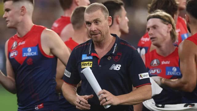 Dees aim to turn tables on North in Goodwin's milestone