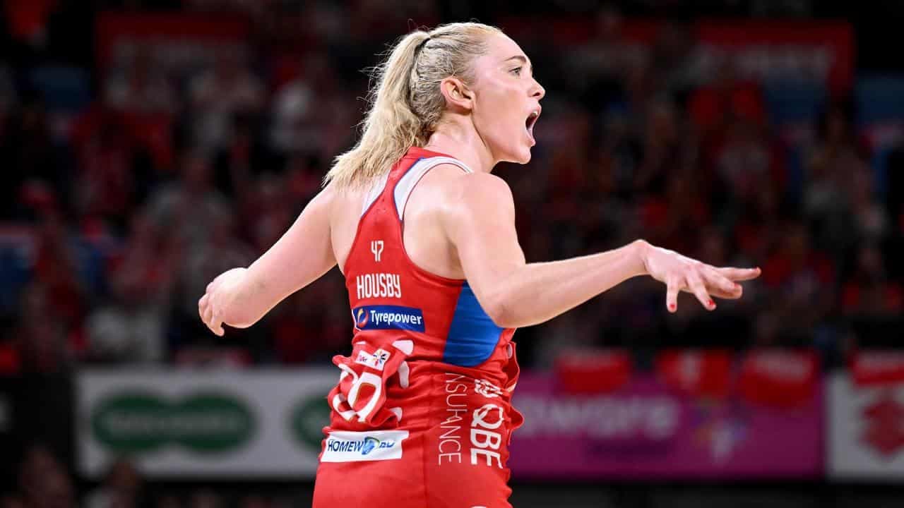 Swifts hold nerve to sink Firebirds in extra time