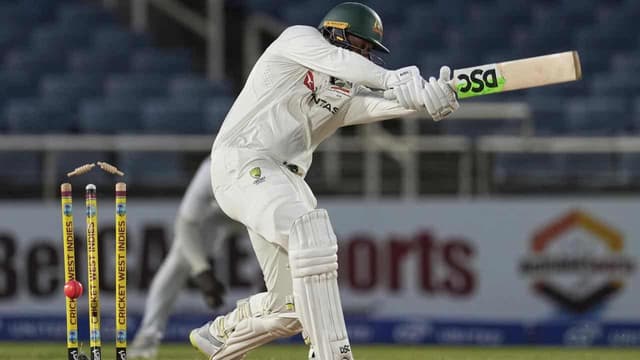 Australia's top order crumbles, causing Ashes headaches