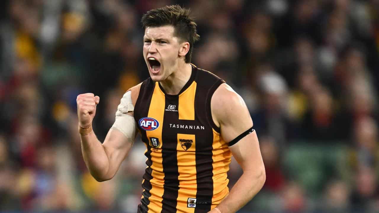 Hawthorn forward to make long-awaited AFL return