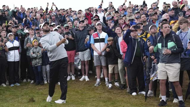 Supreme Scheffler being hunted by Harman at Portrush