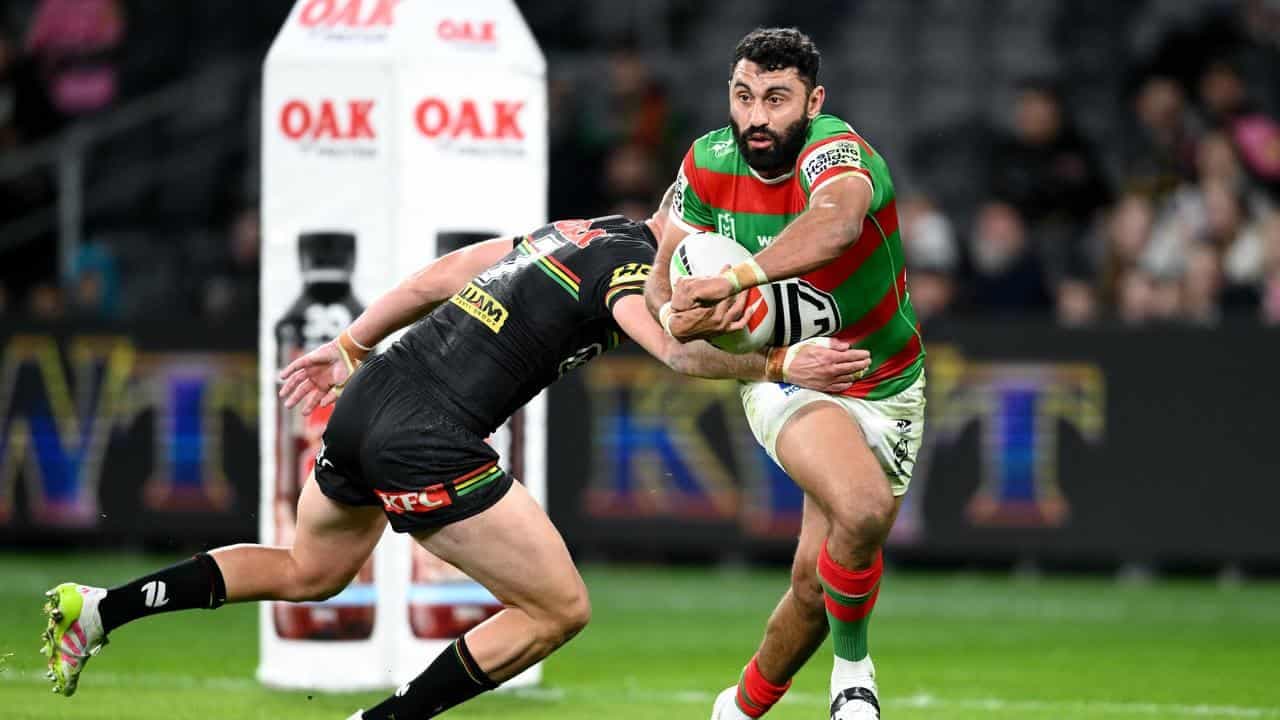 Veteran Rabbitoh re-signs with NRL record in sight