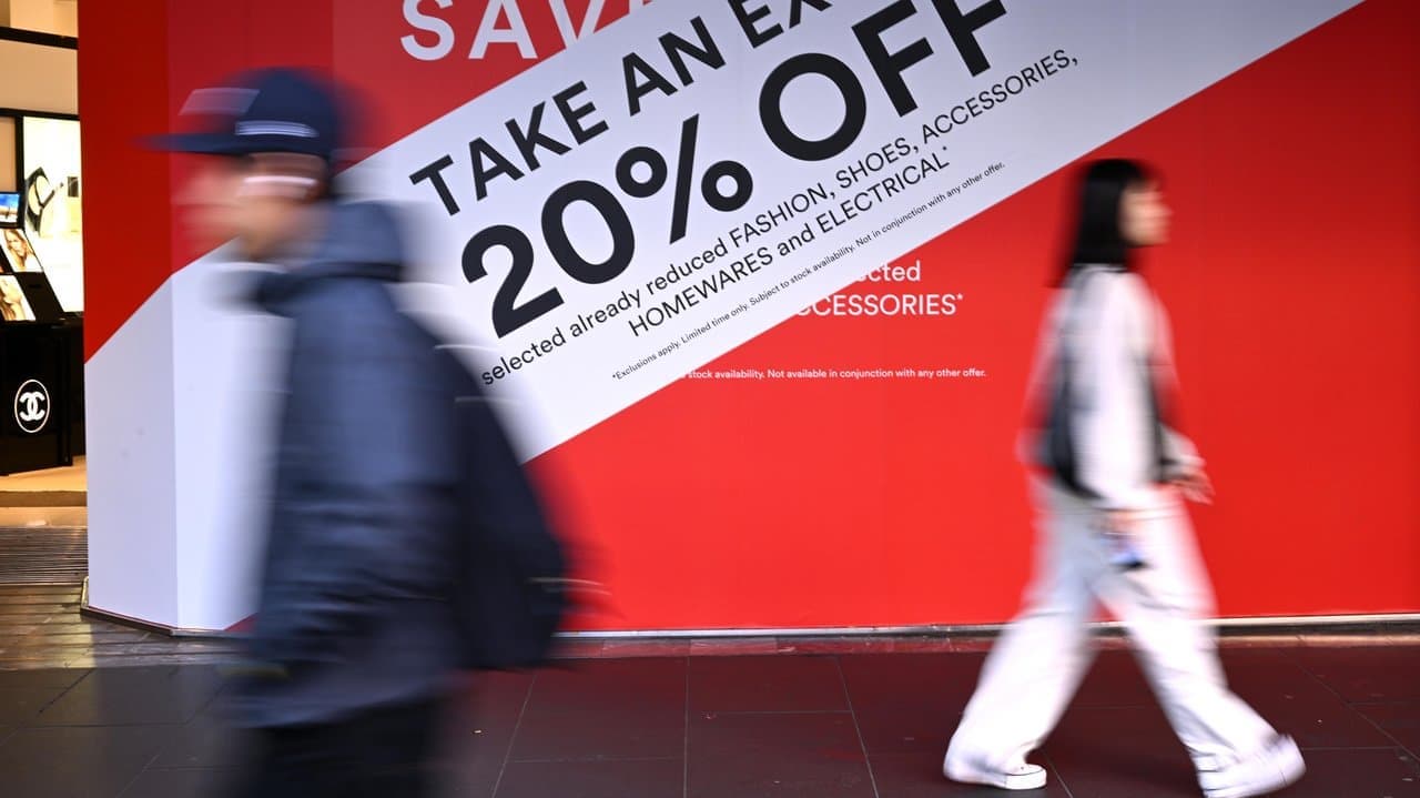 Central bank hails inflation 'jigsaw' coming together