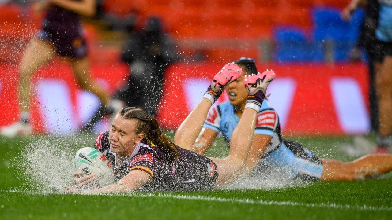 Two lightning delays, historic draw at NRLW Magic Round