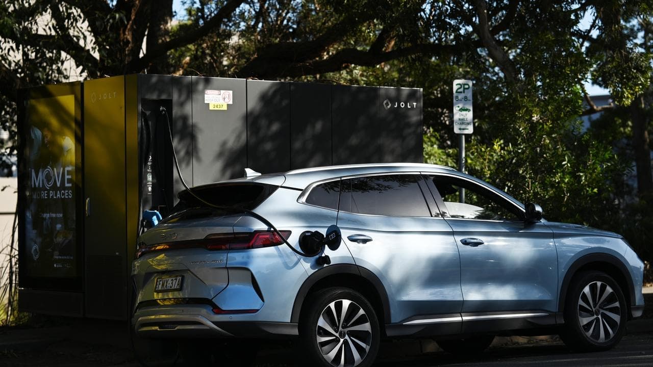 Electric cars pull up short in road test of range claim