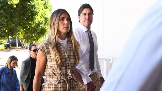 Crash pilot a 'cocaine-using party animal', court told