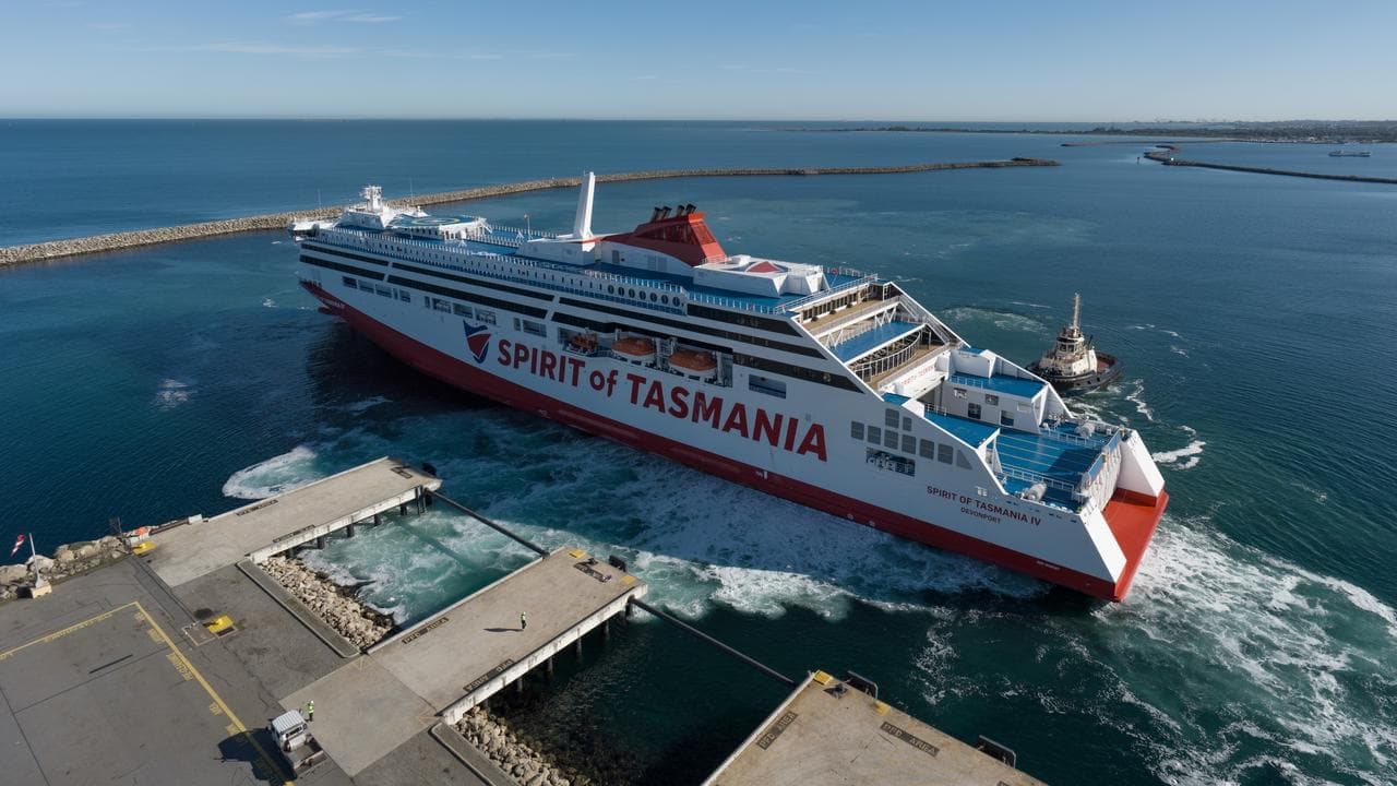 Bungled Bass Strait ferry arrives in Australian waters