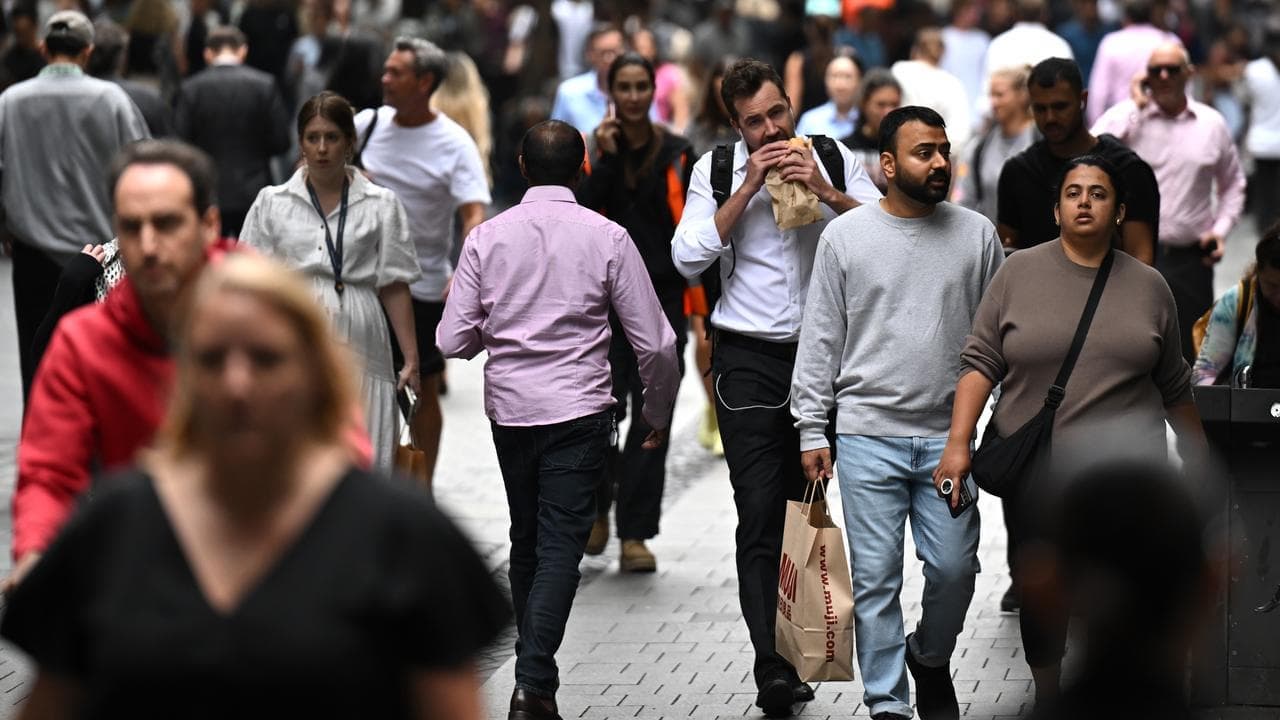Unions urge four-day work week ahead of economic summit