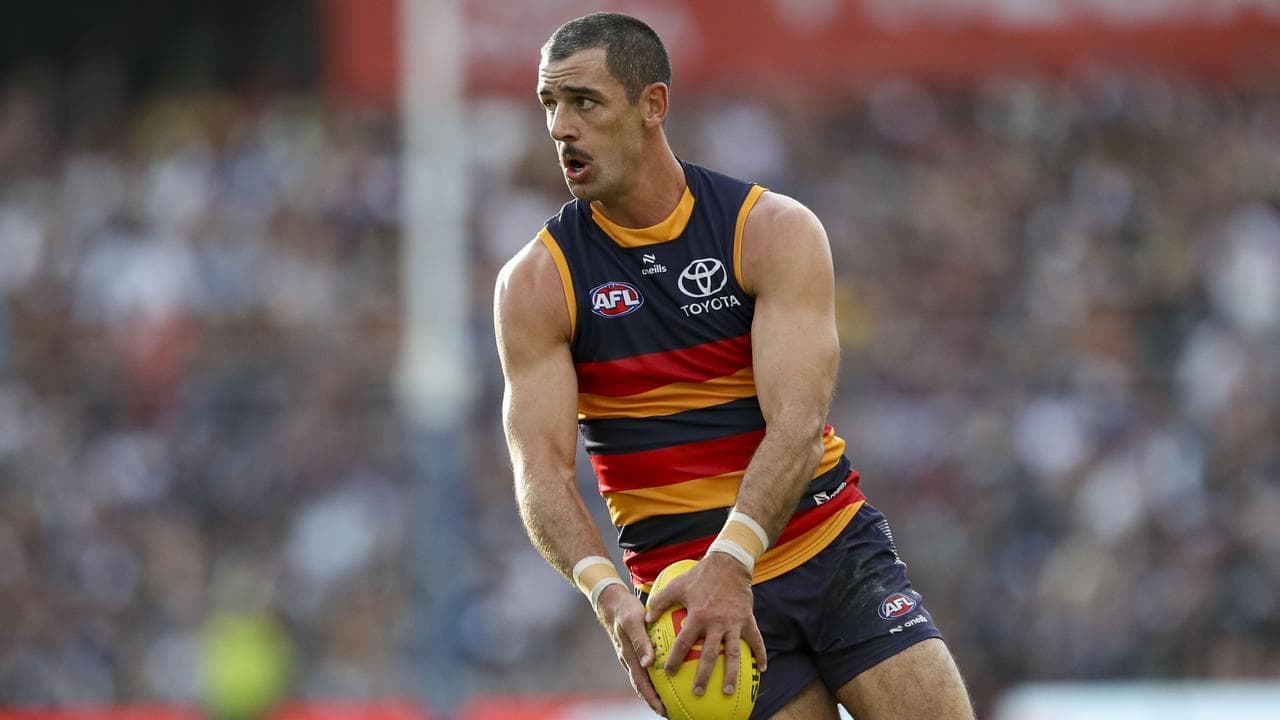 High-flying Crows call on veteran duo for hoodoo clash