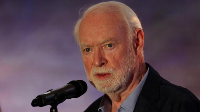 'Gentle and generous' film critic David Stratton dies