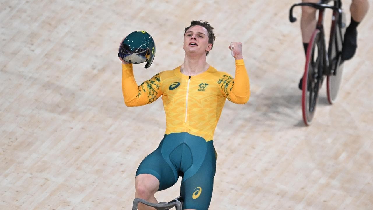 Aussie defector becomes fastest cyclist of all-time