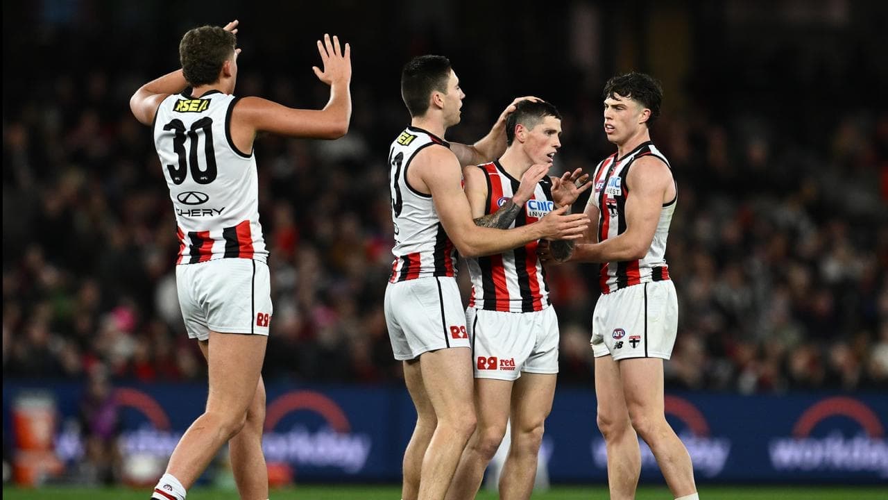 'Giving my all' - Nas sheds no light on AFL future