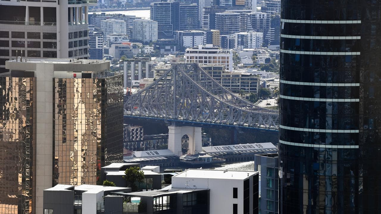 Thousands rattled and 'a bit scared' by earthquake
