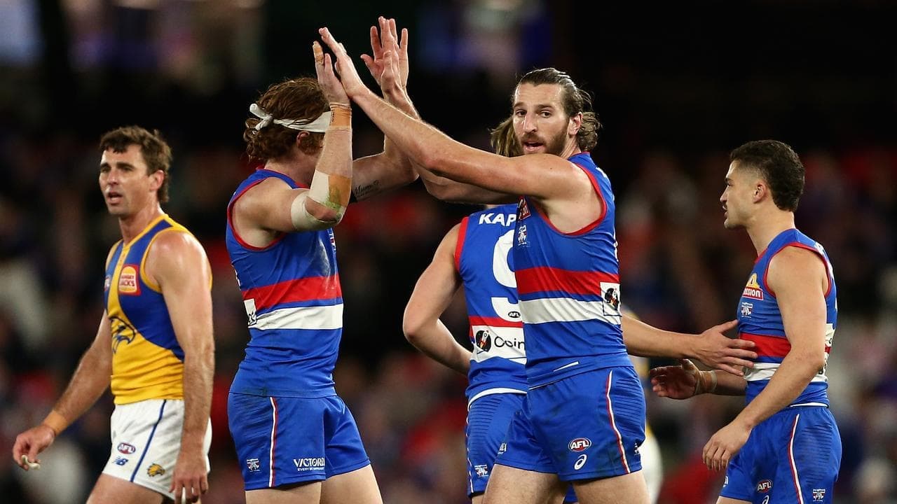 Bulldogs, Dockers start 'finals' a week early next week