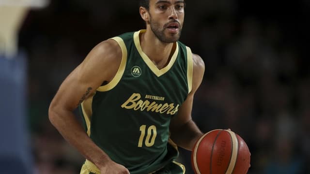 Magnificent Australia edge out China to rule Asia again