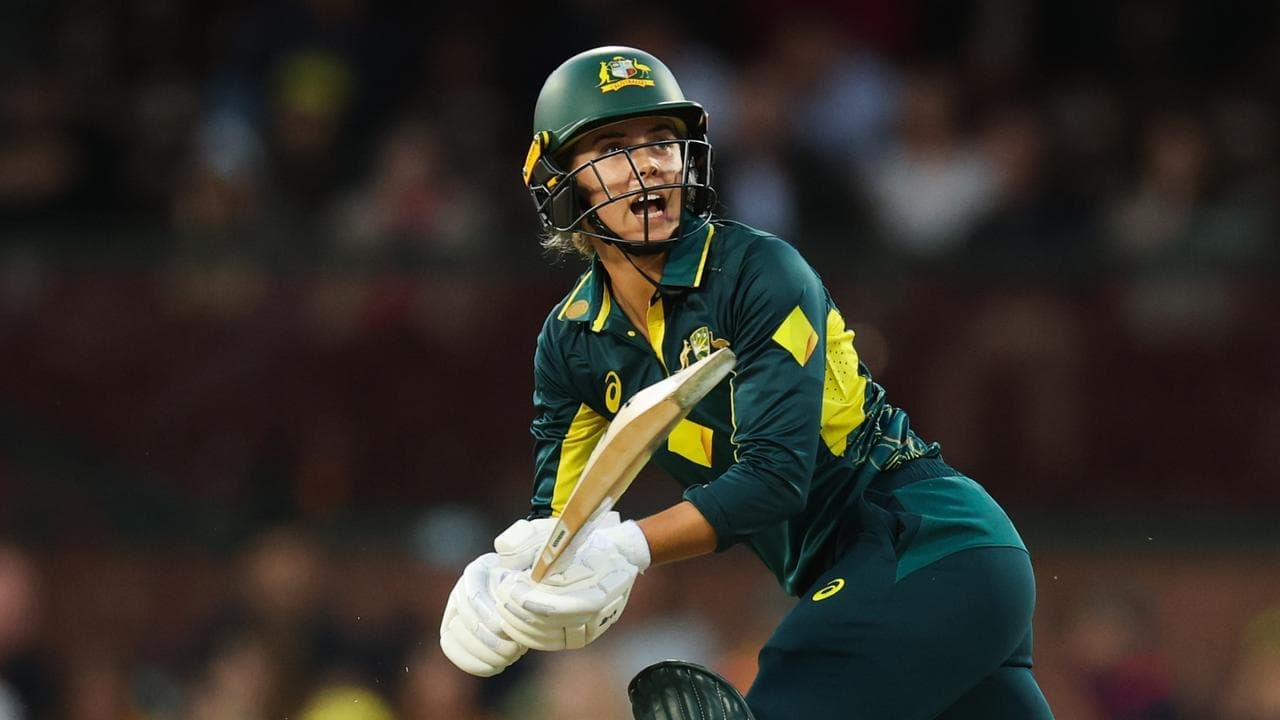 'Fabulous' supercharged Aussie lords it at Lord's