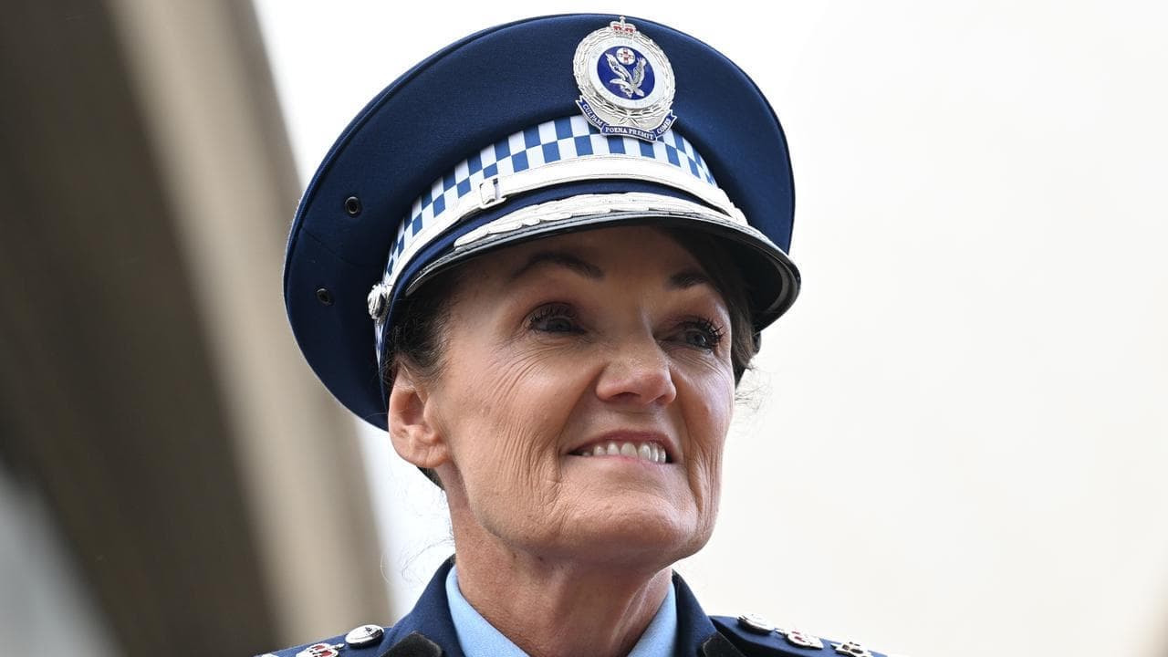 Farewell for former top cop turned high-paid adviser