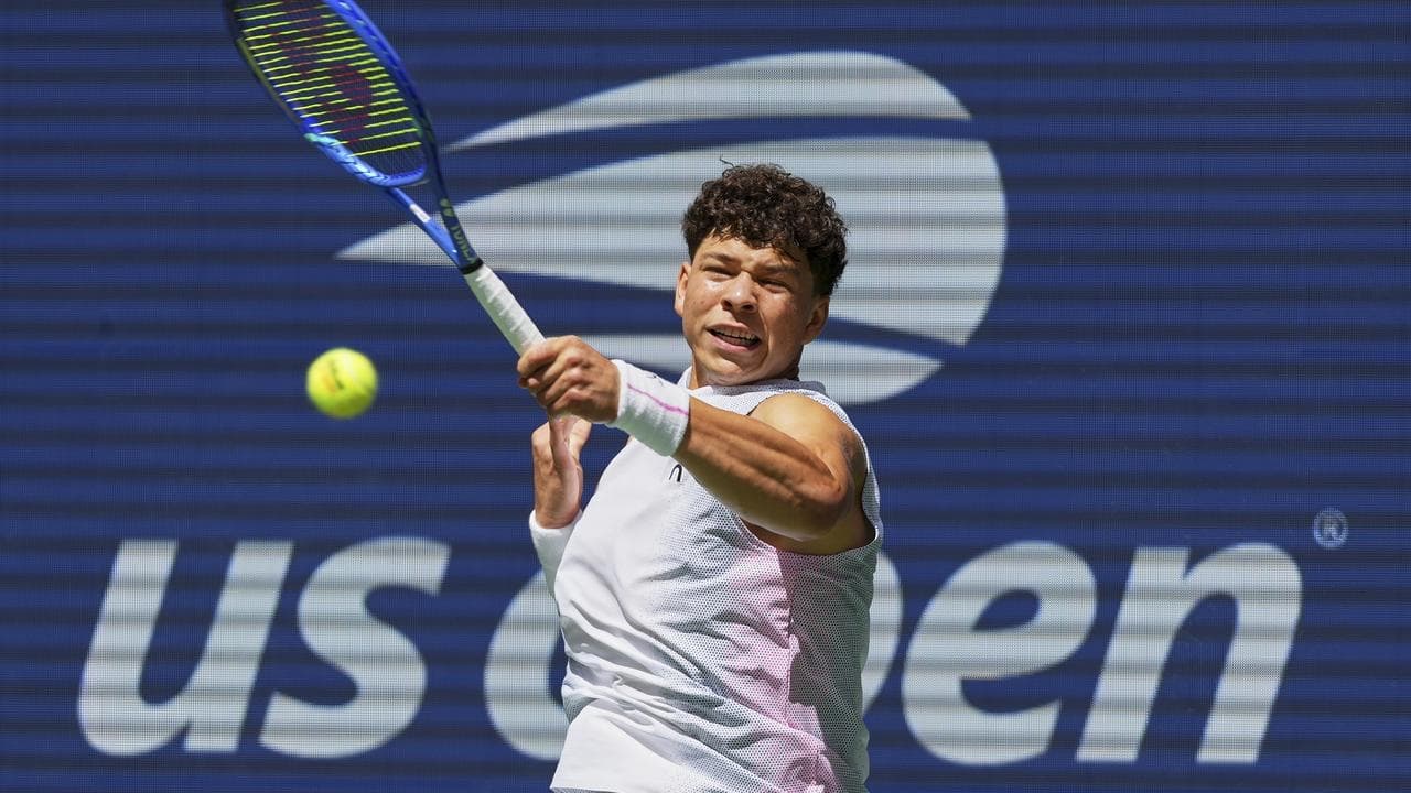 Stars lead way as US men look to break Open drought