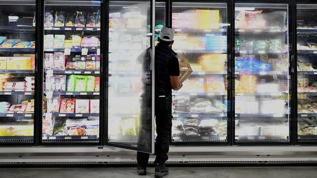 'We cop it': abused, tired retail workers demand change