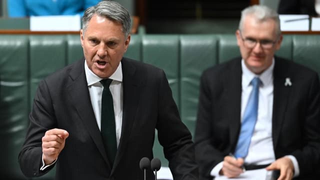 Defence minister slams 'conspiracy' over US meeting