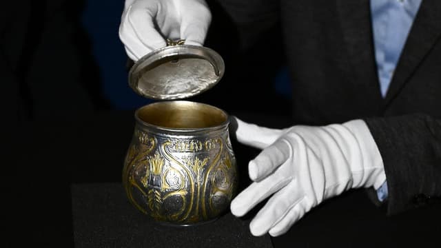 Buried 1000 years, Viking Age treasures tour Down Under