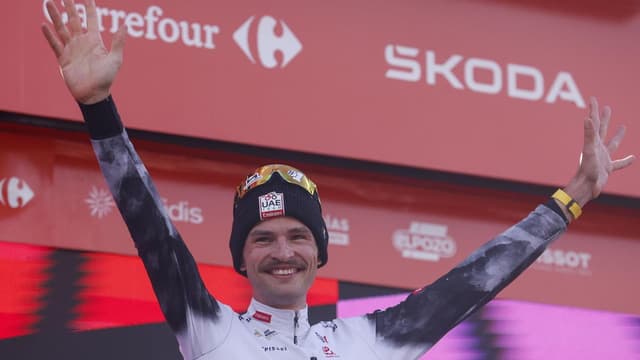 'This is for you, son': Aussie's emotional Vuelta win