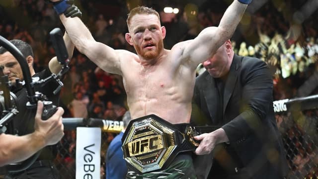 Locked in: Aussie UFC champ to face Russian superstar