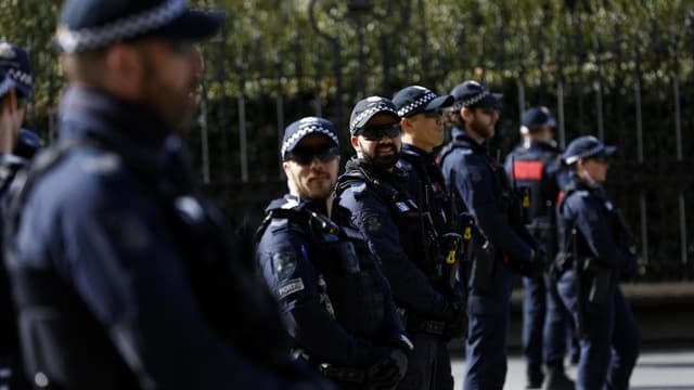 Threat warning lingers over anti-migrant rallies