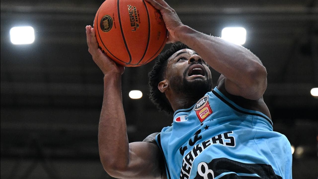 Brockington stars for unbeaten Breakers at NBL Blitz